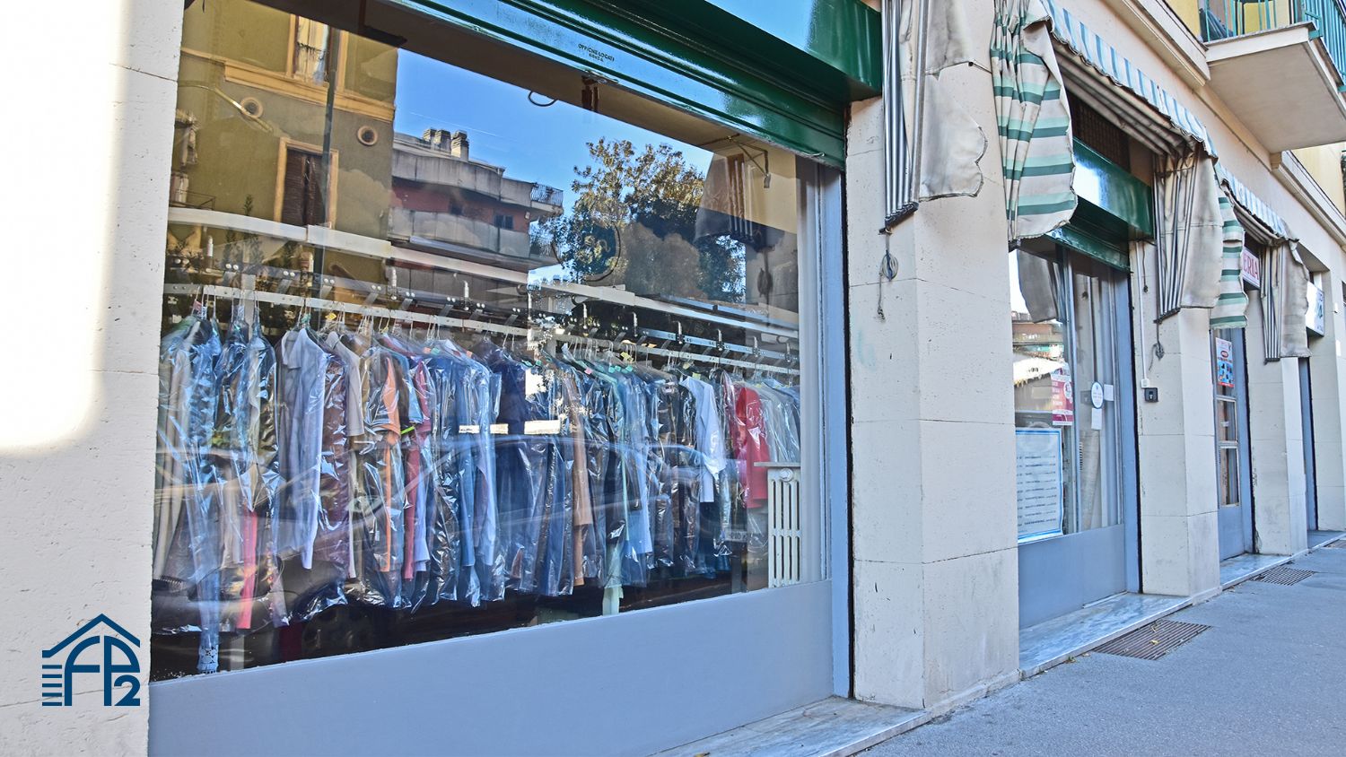 Tintoria lavasecco in zona Centro