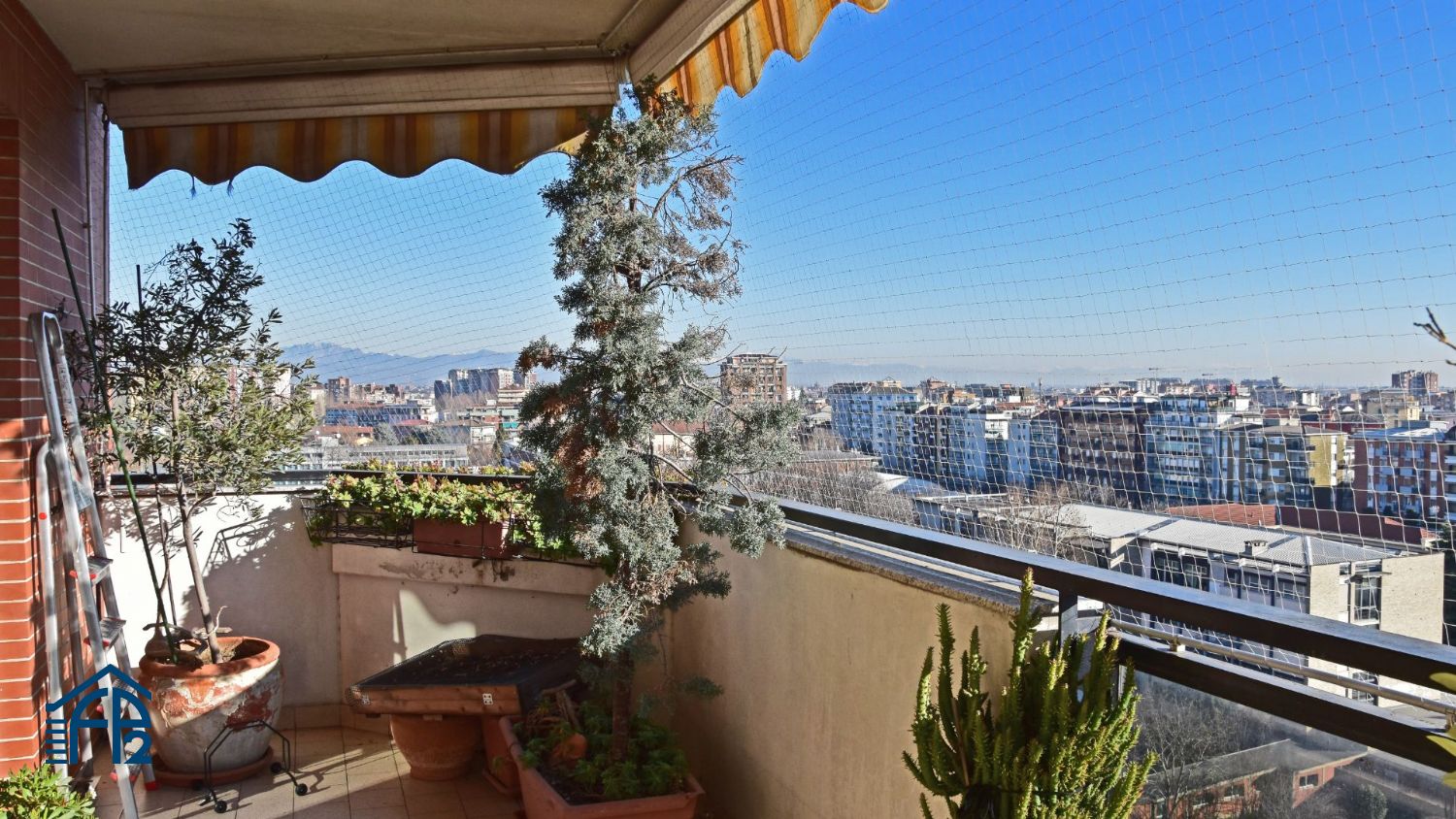 Bilocale panoramico con terrazzi