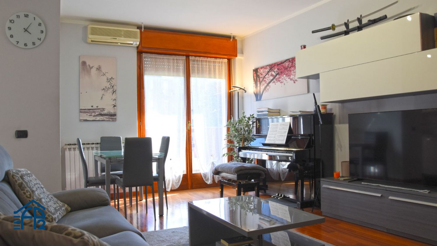 Bilocale con balcone 