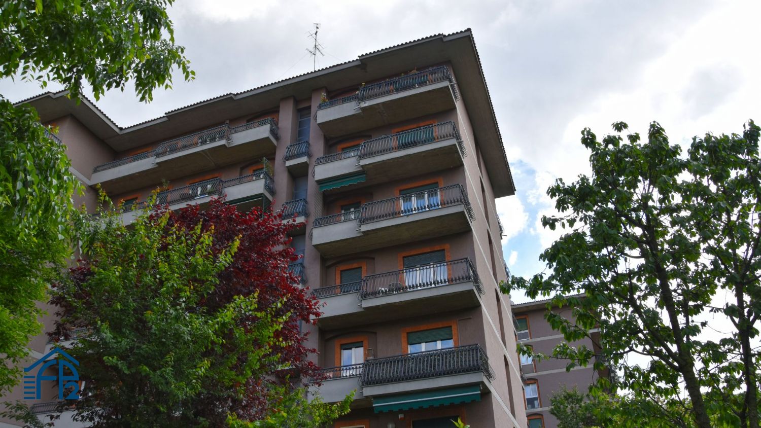 Bilocale arredato adiacenze metropolitana