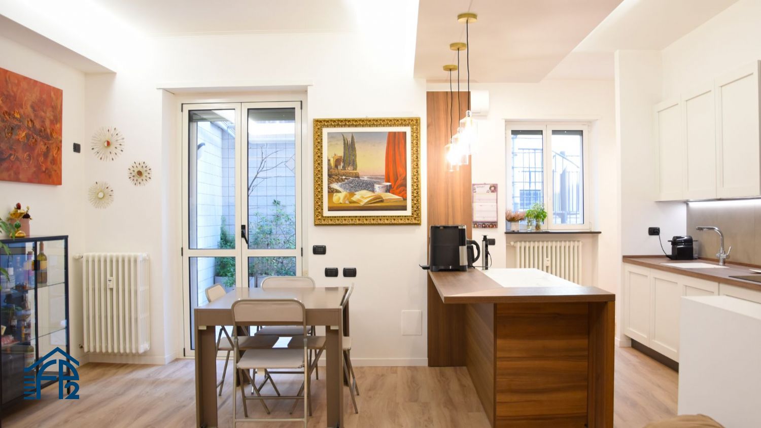 Ampio trilocale con terrazzino e studio