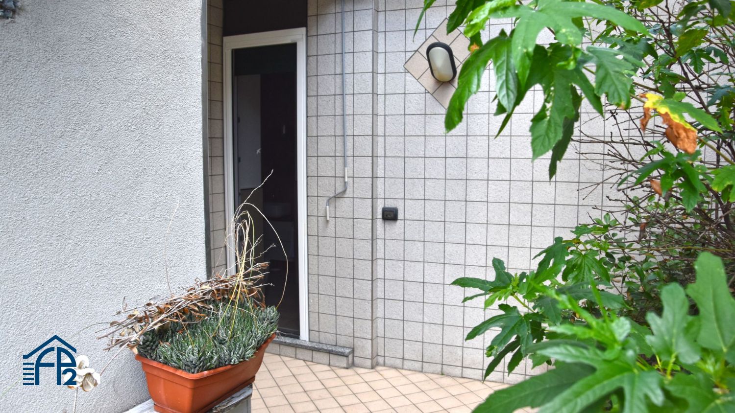 Ampio trilocale con terrazzino e studio