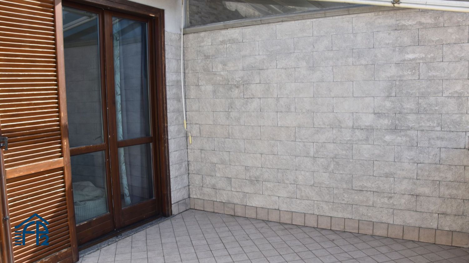 Appartamento su due livelli con terrazzo
