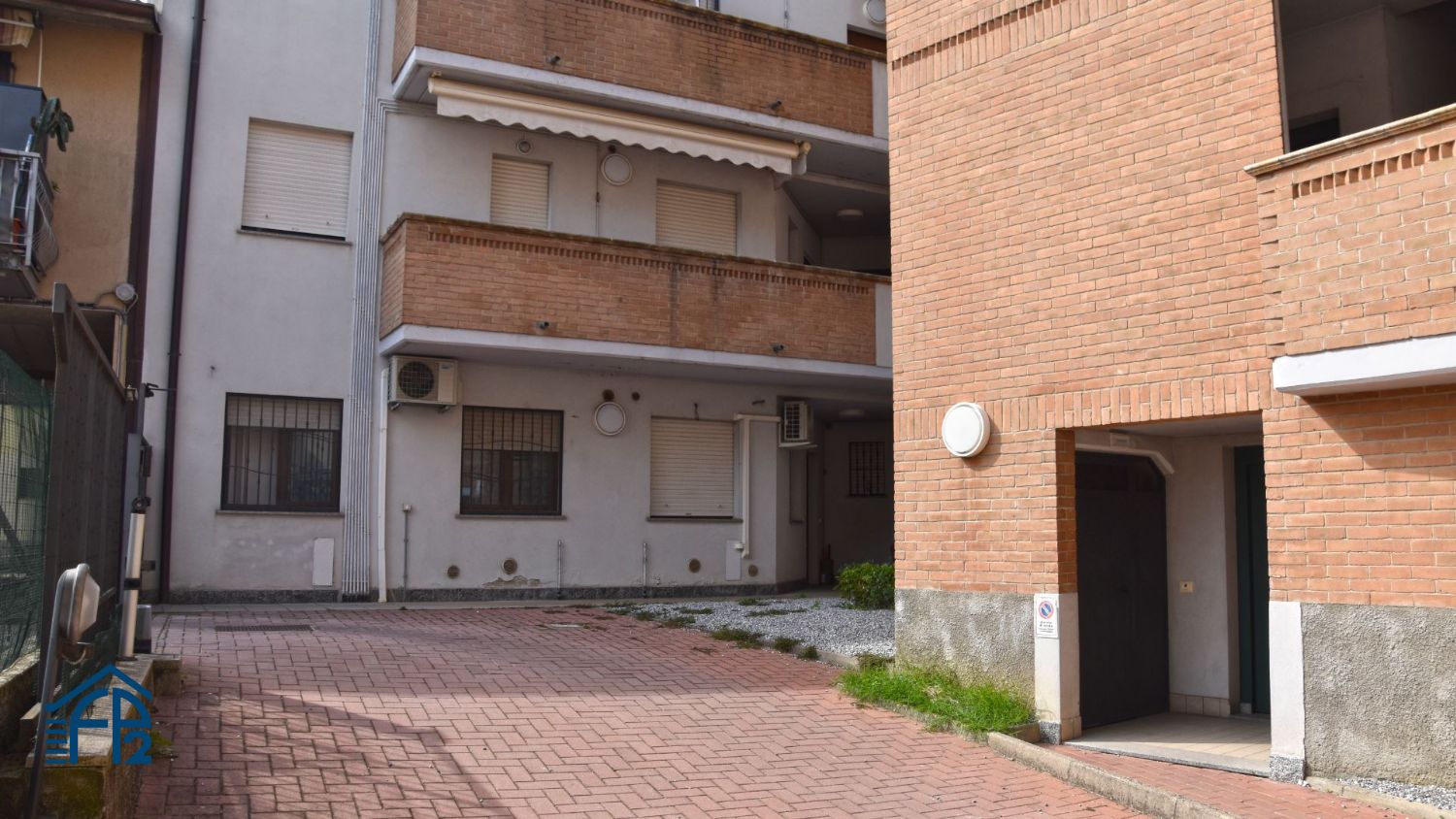 Appartamento su due livelli con terrazzo