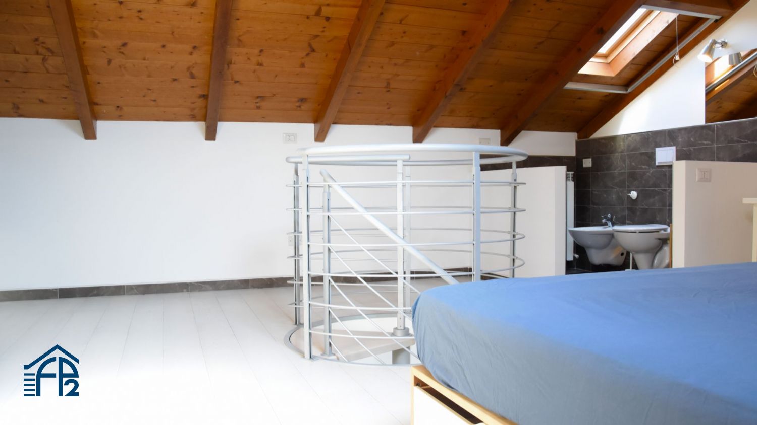 Appartamento su due livelli con terrazzo