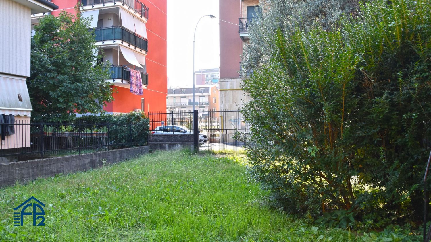 Villa con giardino