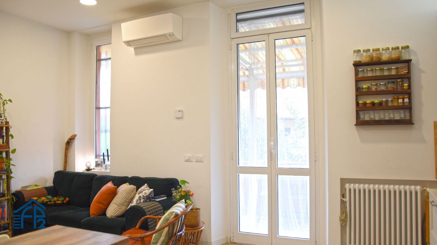 Trilocale su due livelli con terrazzo