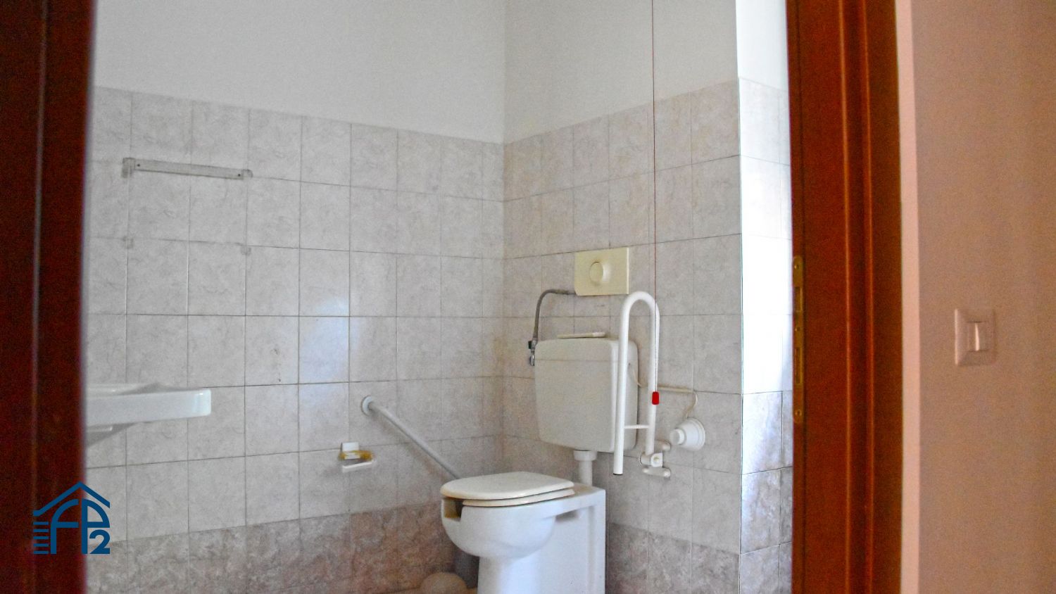 Negozio con Due Vetrine