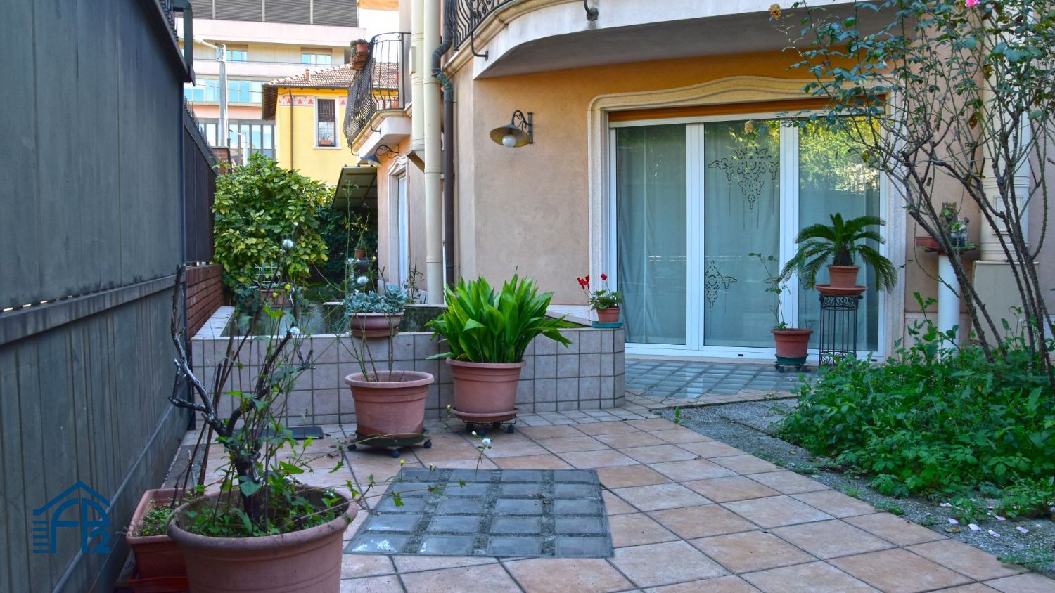 Villa con Giardino zona Isola