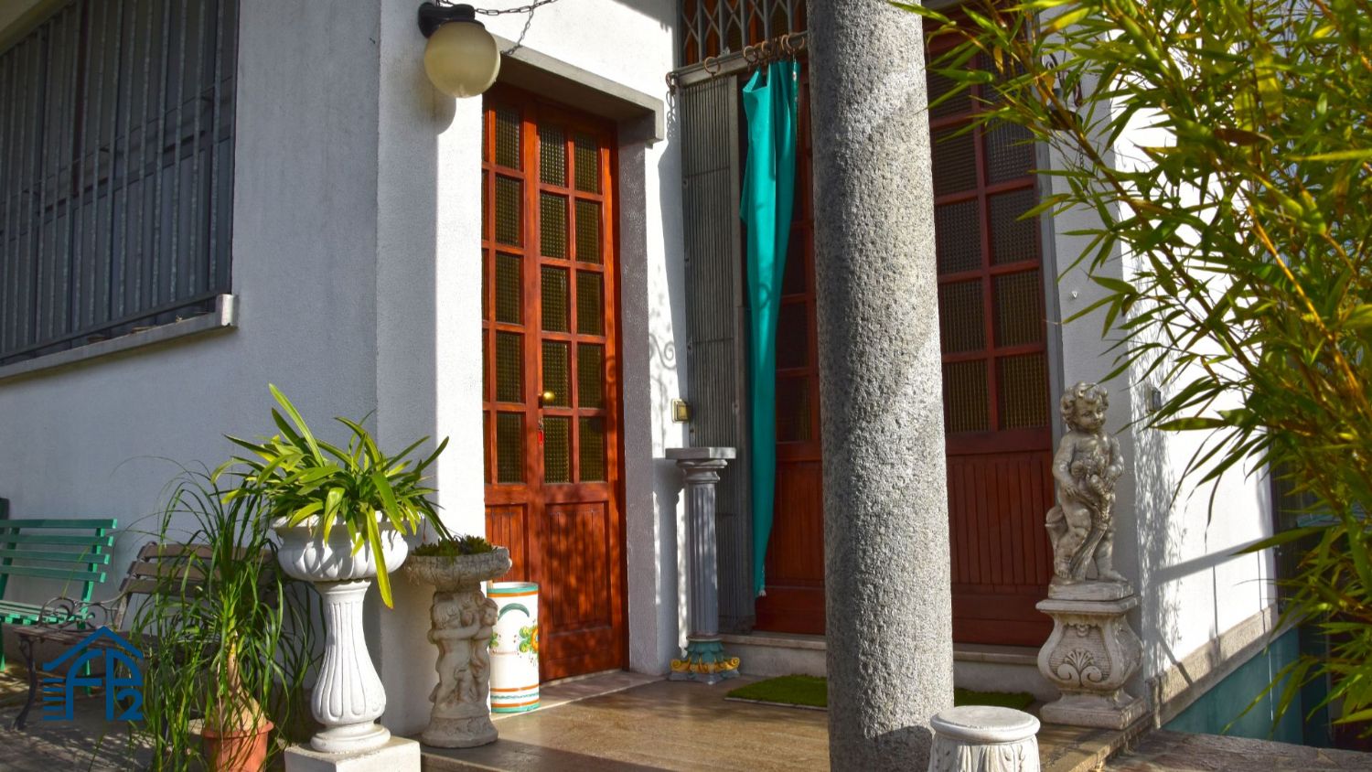 Casa Indipendente con Locale Commerciale