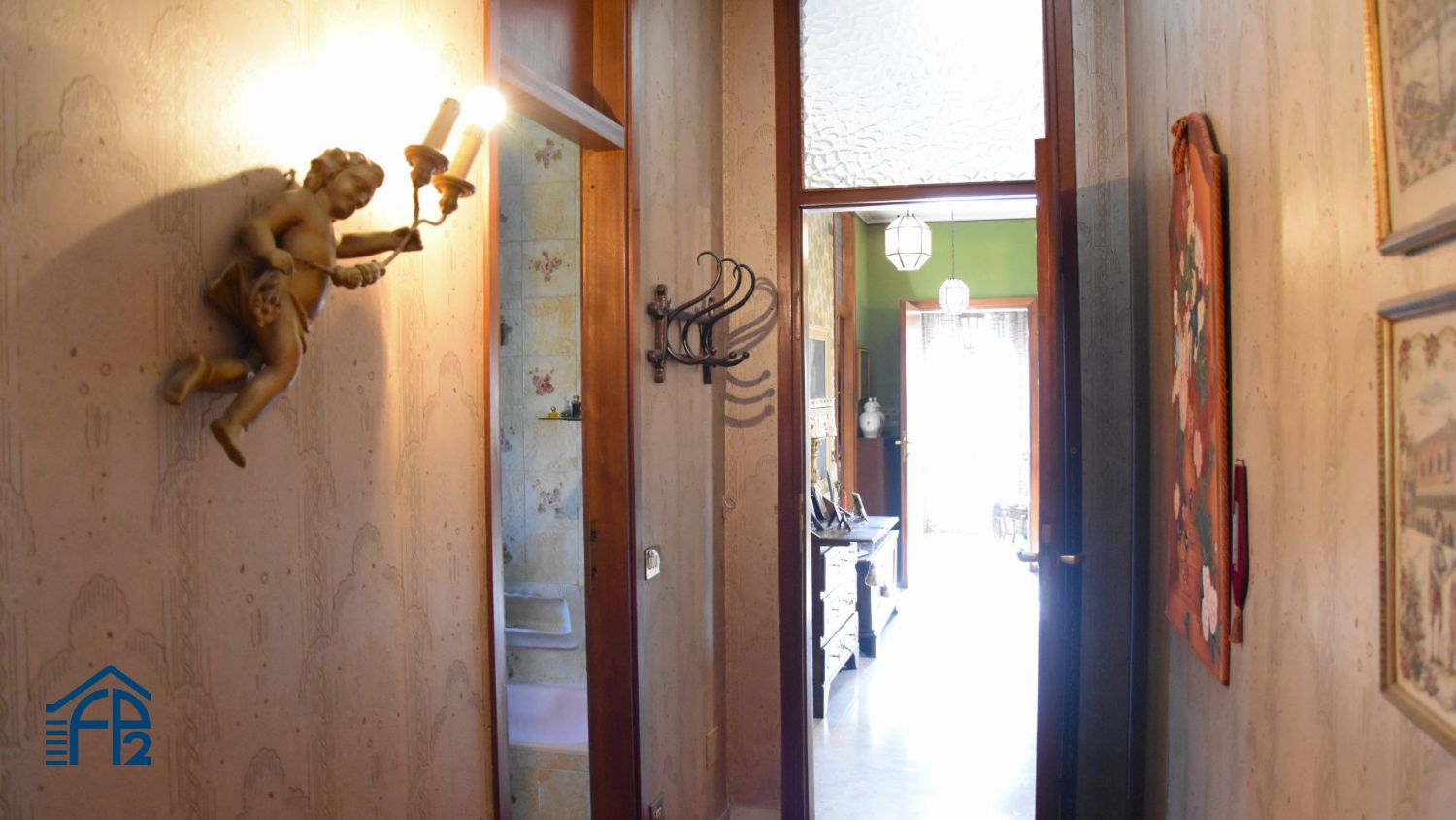 Casa Indipendente con Locale Commerciale