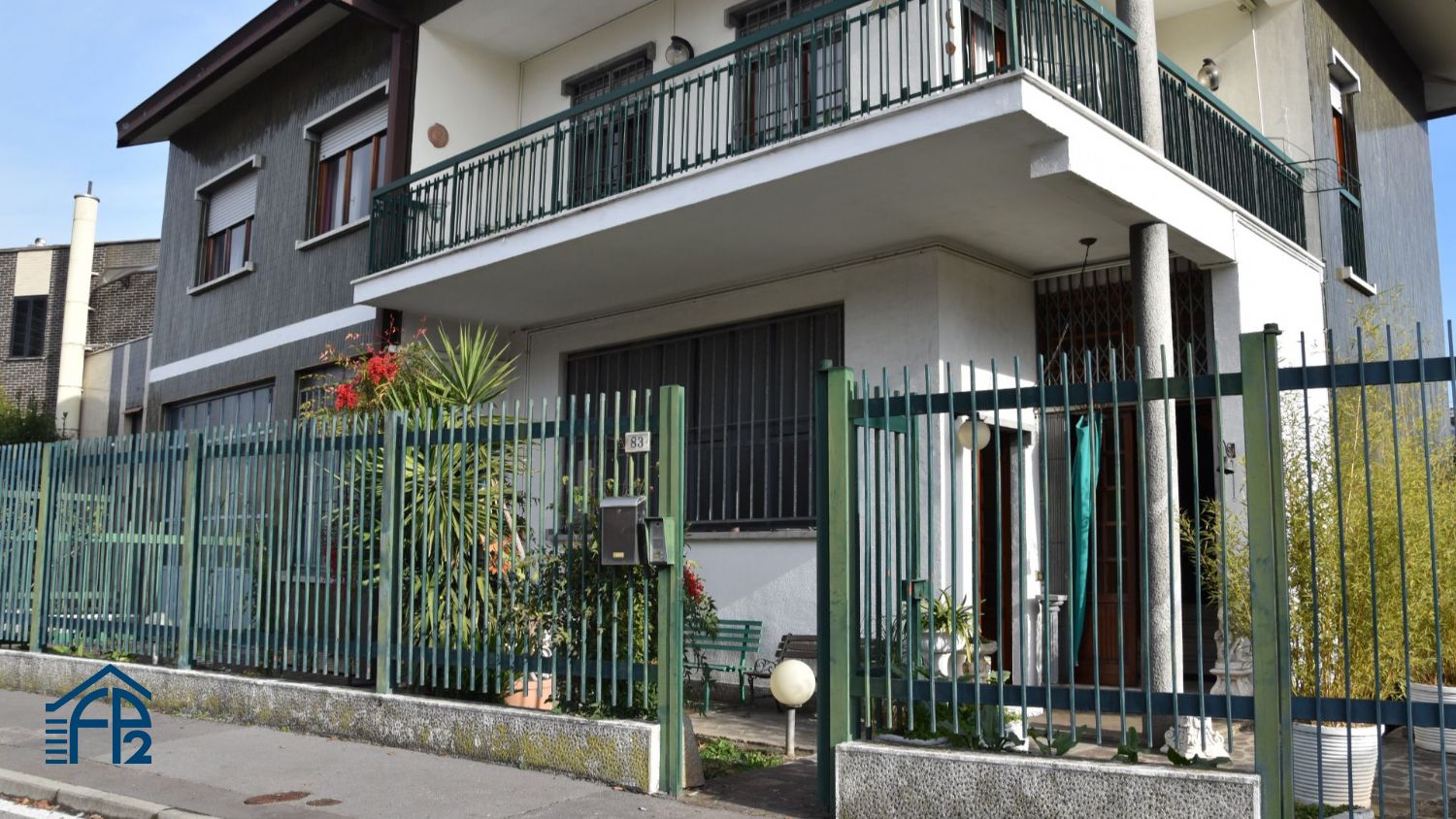 Casa Indipendente con Locale Commerciale