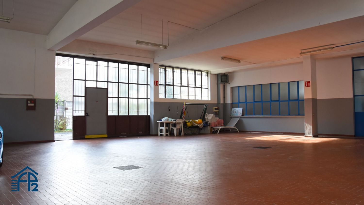 Casa Indipendente con Locale Commerciale