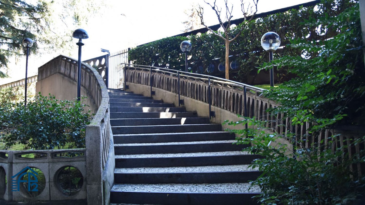 Tre/Quattro Locali con Doppi Servizi