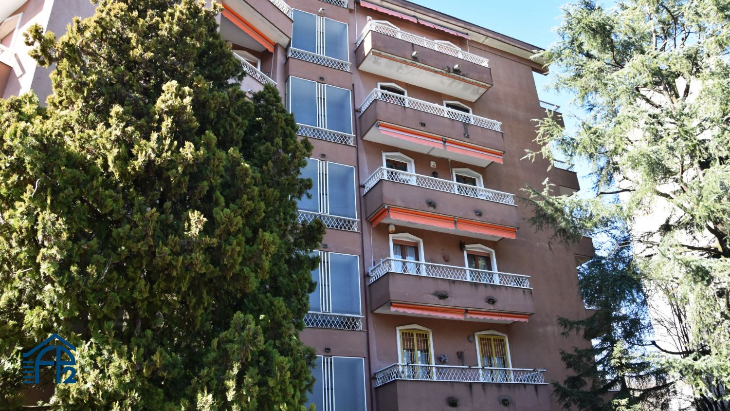 Tre/Quattro Locali con Doppi Servizi