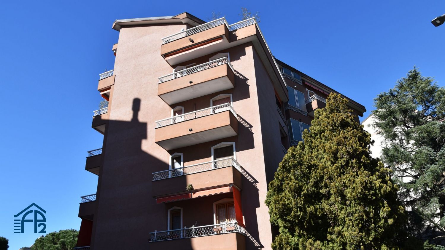 Tre/Quattro Locali con Doppi Servizi