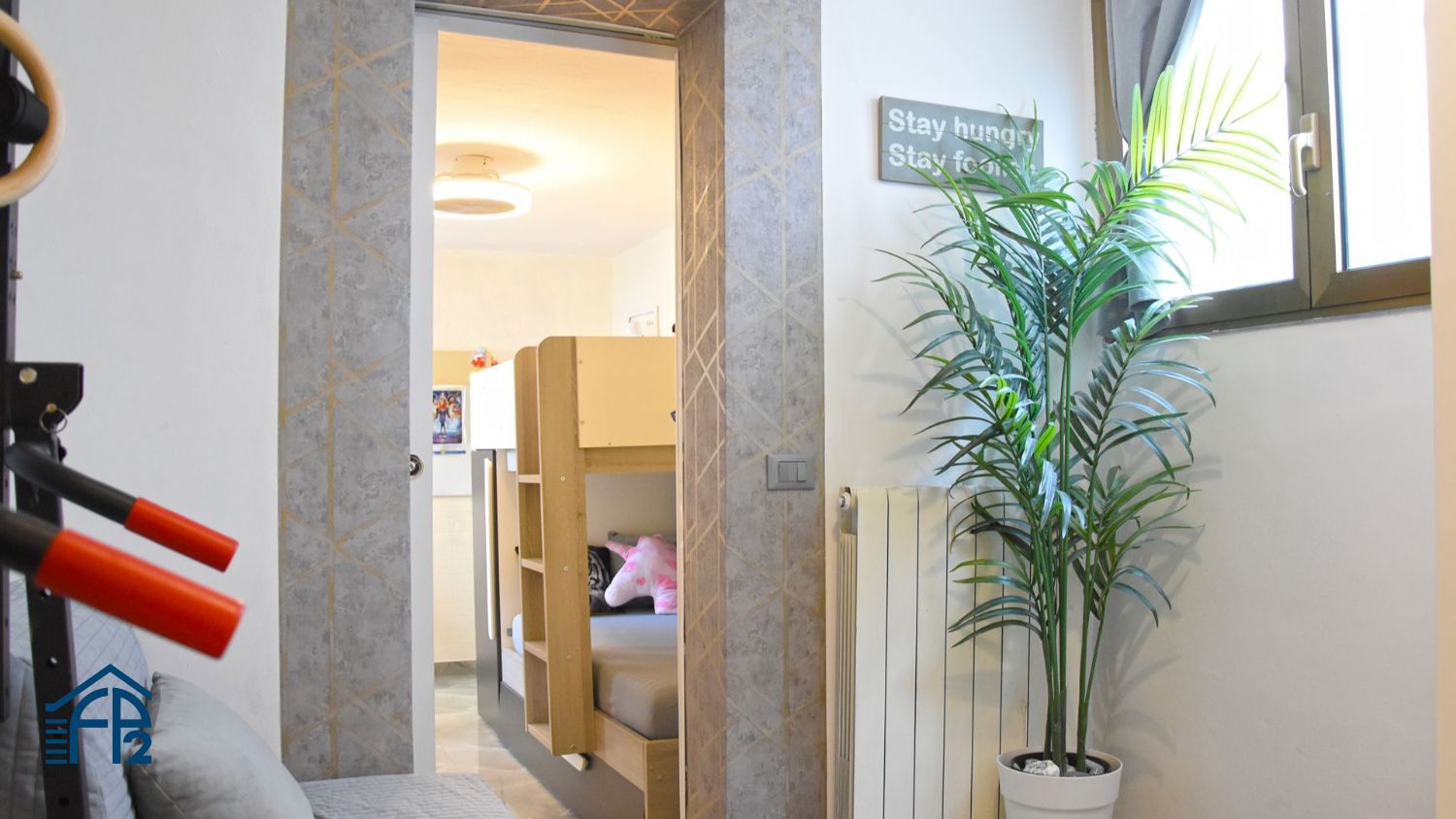 Porzione di Villetta Bifamiliare con cortile privato