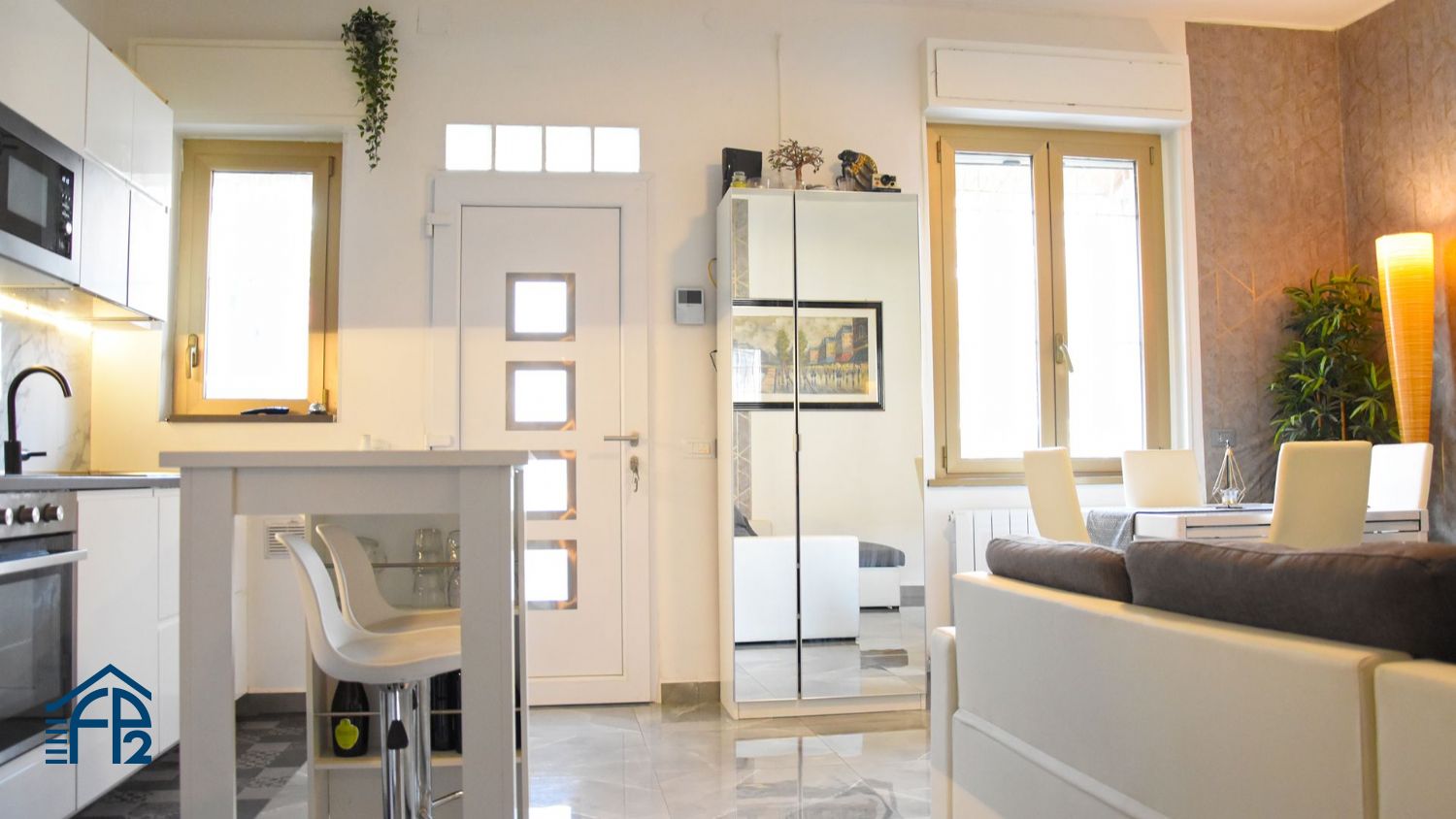 Porzione di Villetta Bifamiliare con cortile privato