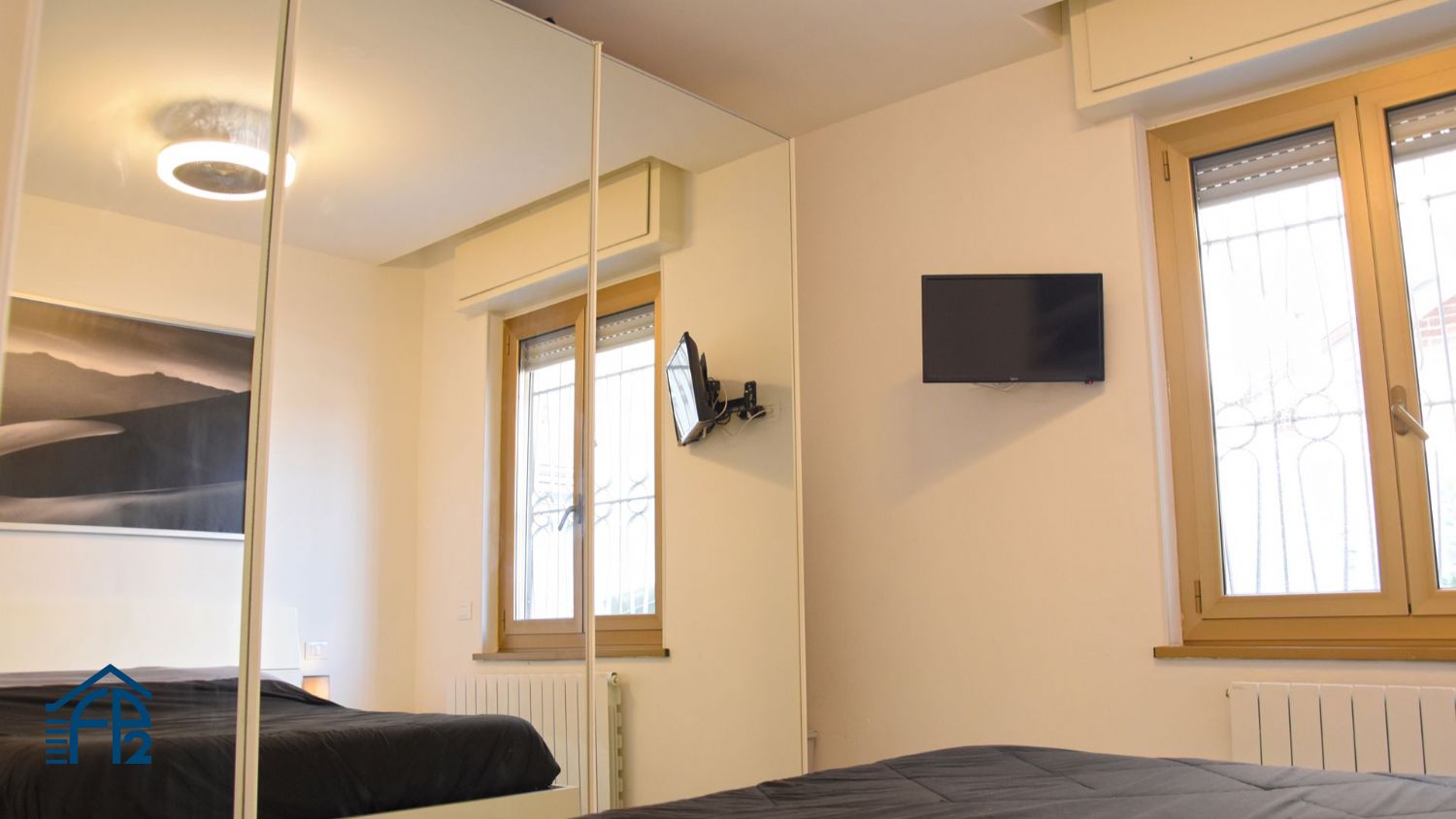 Porzione di Villetta Bifamiliare con cortile privato