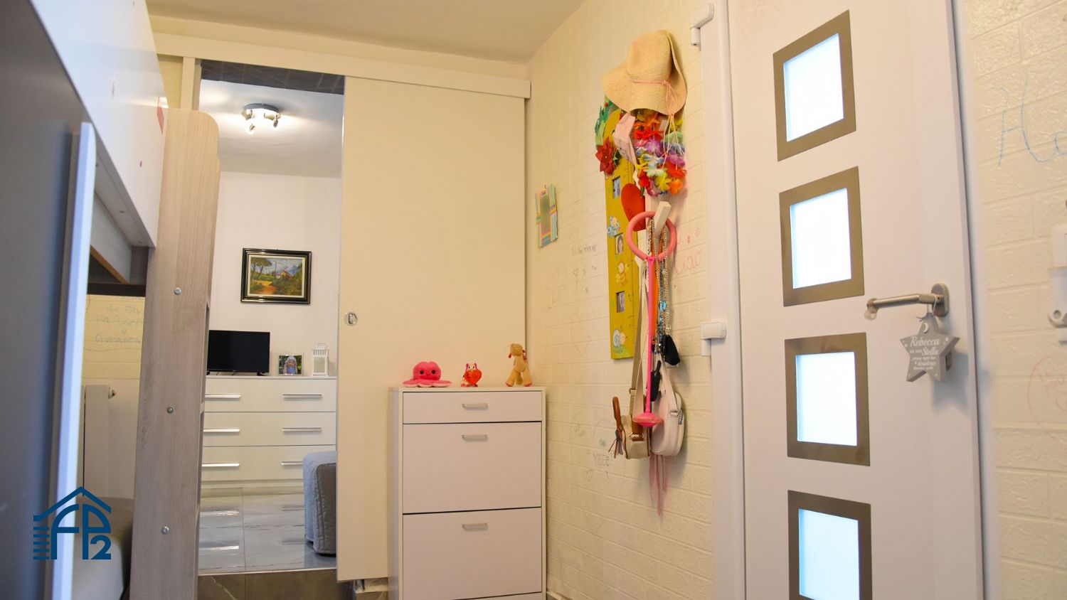 Porzione di Villetta Bifamiliare con cortile privato